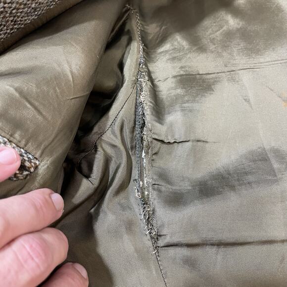 VTG Harris Tweed Blazer Herringbone Mens 44 USA Pure Scottish Wool Pulp *Flaws* - Picture 9 of 11